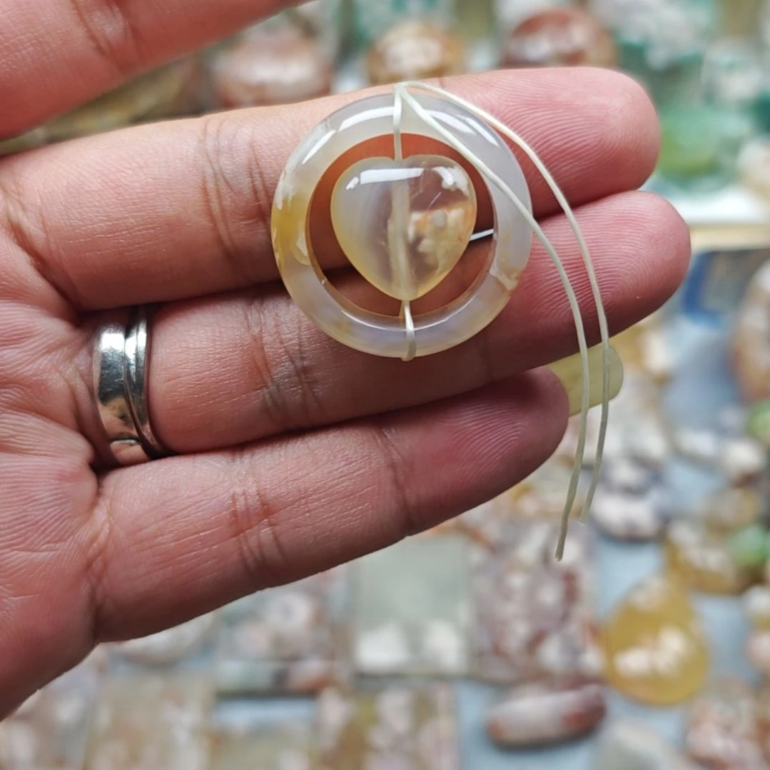 玛瑙/玉髓未镶嵌珠宝奇石