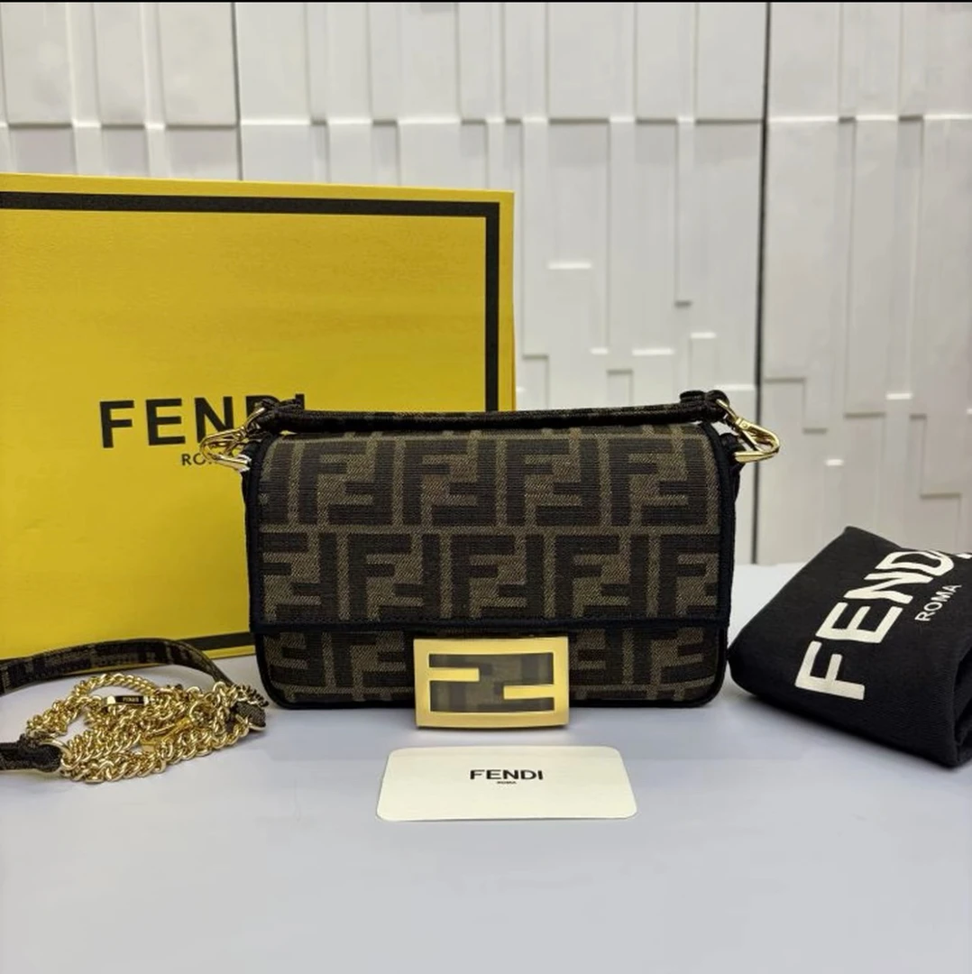 95新 FENDI/芬迪 95新/芬迪/曼曼/单肩包/JM261109yj