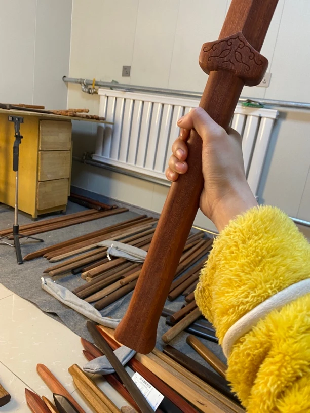 金星紫檀一米二重心三指半落影剑整木一体手工制作