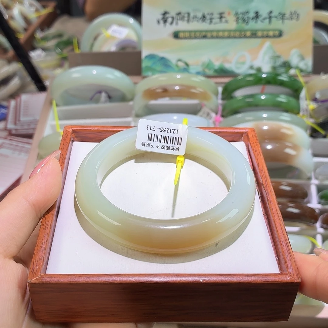 和田玉手镯未镶嵌72 57 58