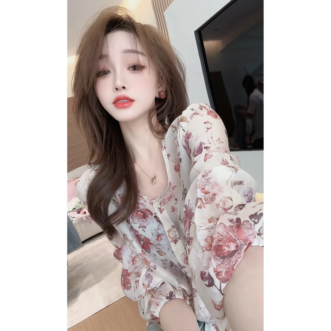 【陈陈私服】洋气时尚设计感碎花小衫女人味显白长袖衬衫25032704