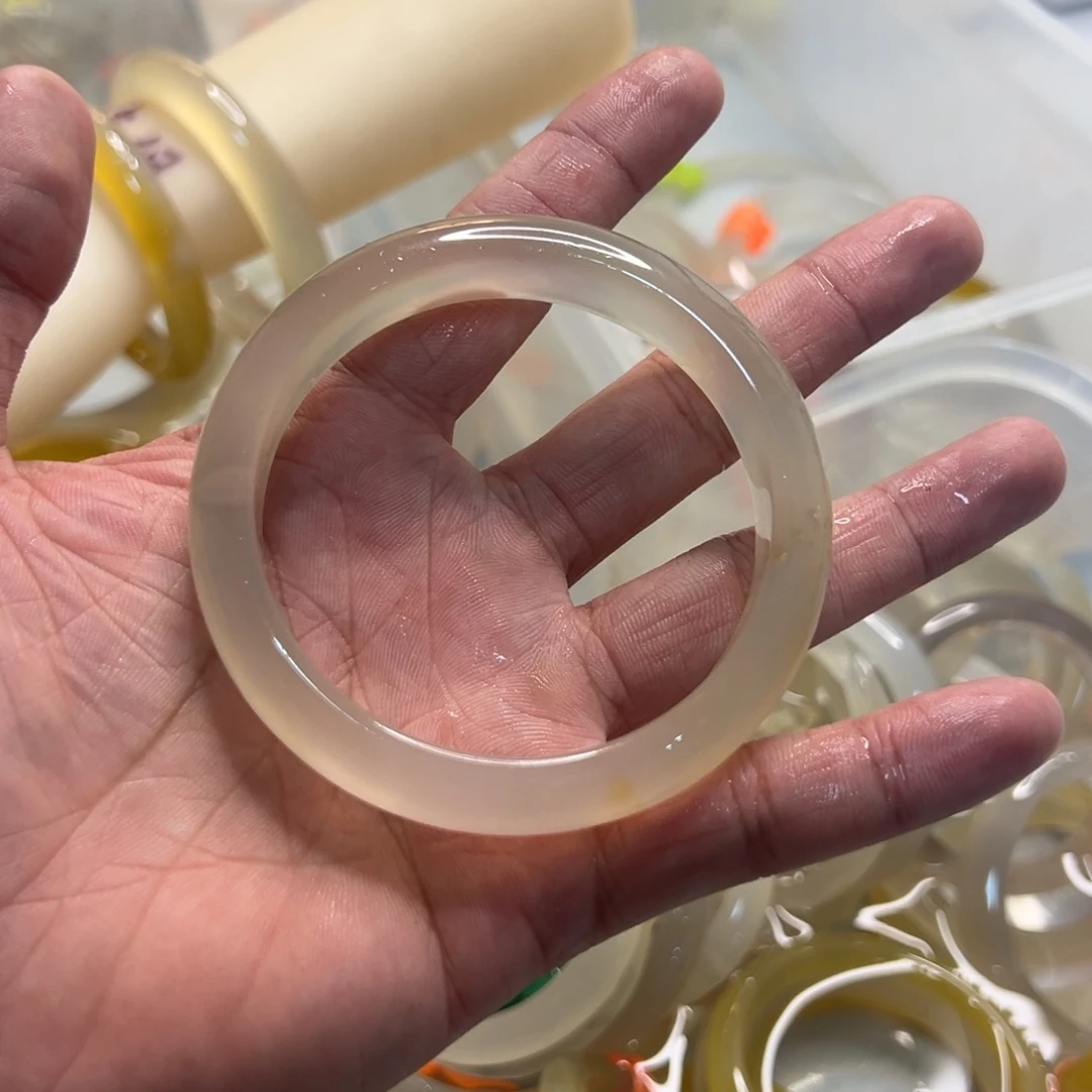 玛瑙/玉髓手镯未镶嵌高***o