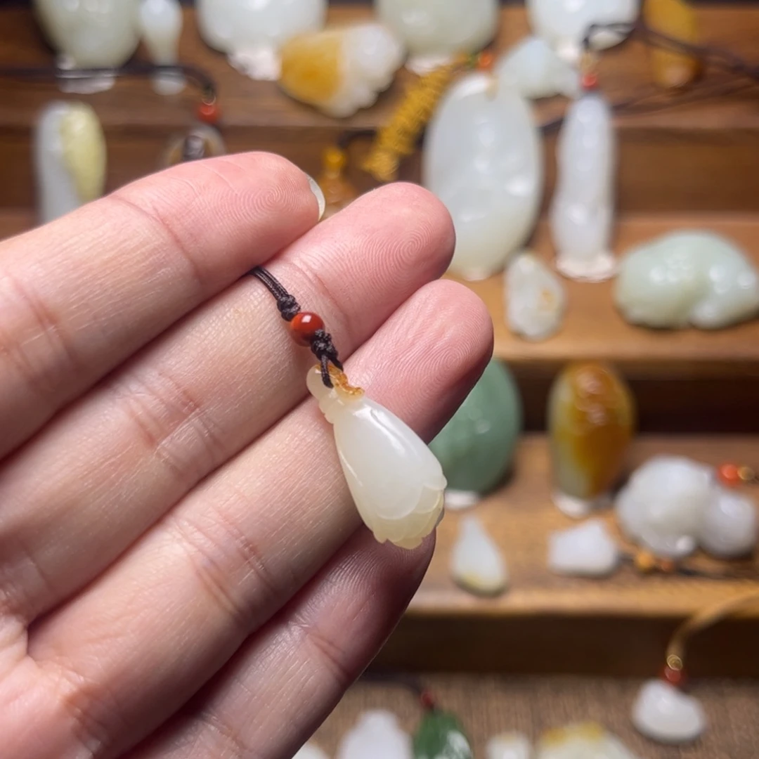 和田玉未镶嵌吊坠(不含链)