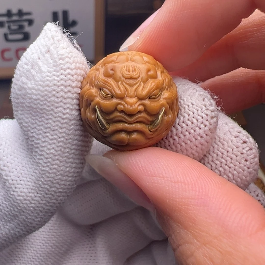 文玩核桃把件镶嵌款獠牙恶僧18左右尺寸全品有正常封口线