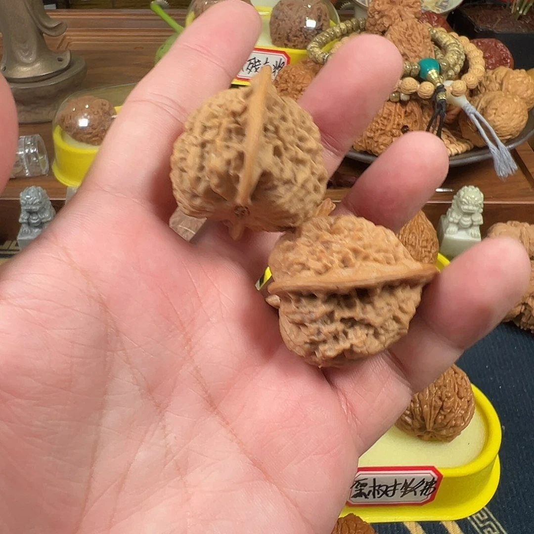 捻***秋文玩核桃吊坠关关