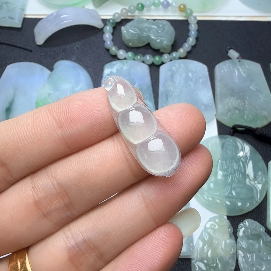 吊坠(赠链)未镶嵌翡翠天然缅甸翡翠A货白冰豆子