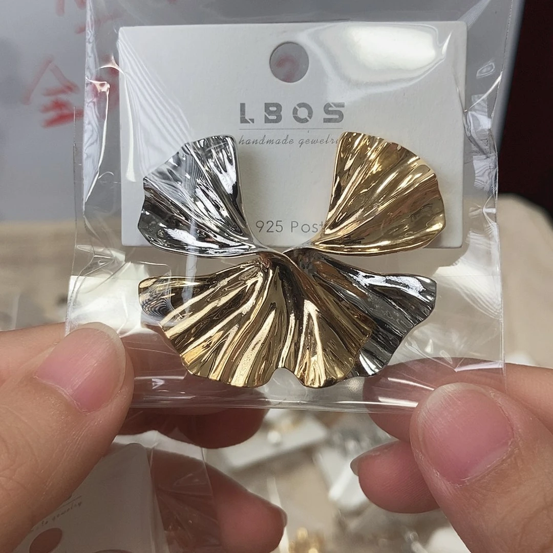 锆石铁合金合金耳钉