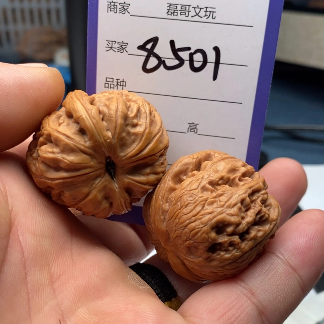 文玩核桃吊坠8501