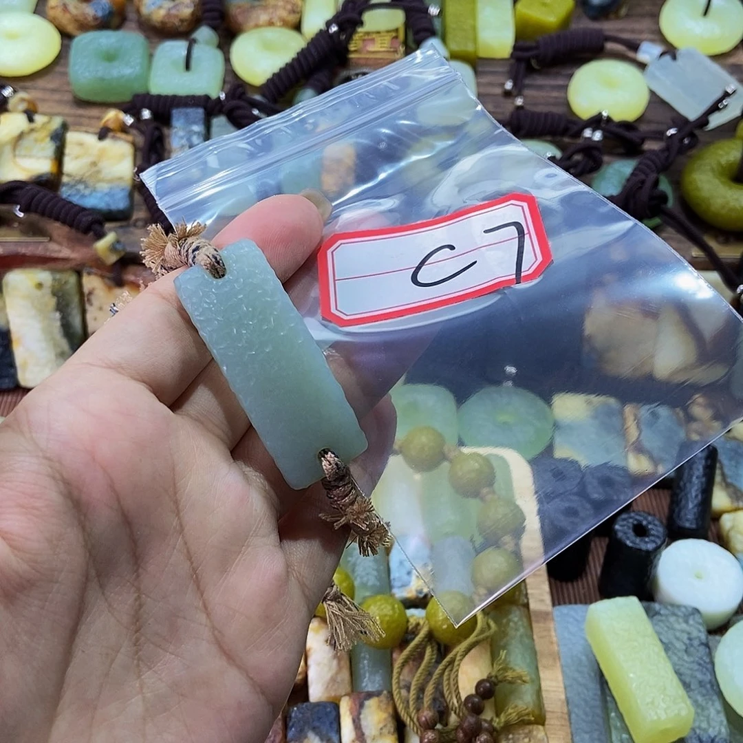 蛇纹石玉未镶嵌挂件撒*儿