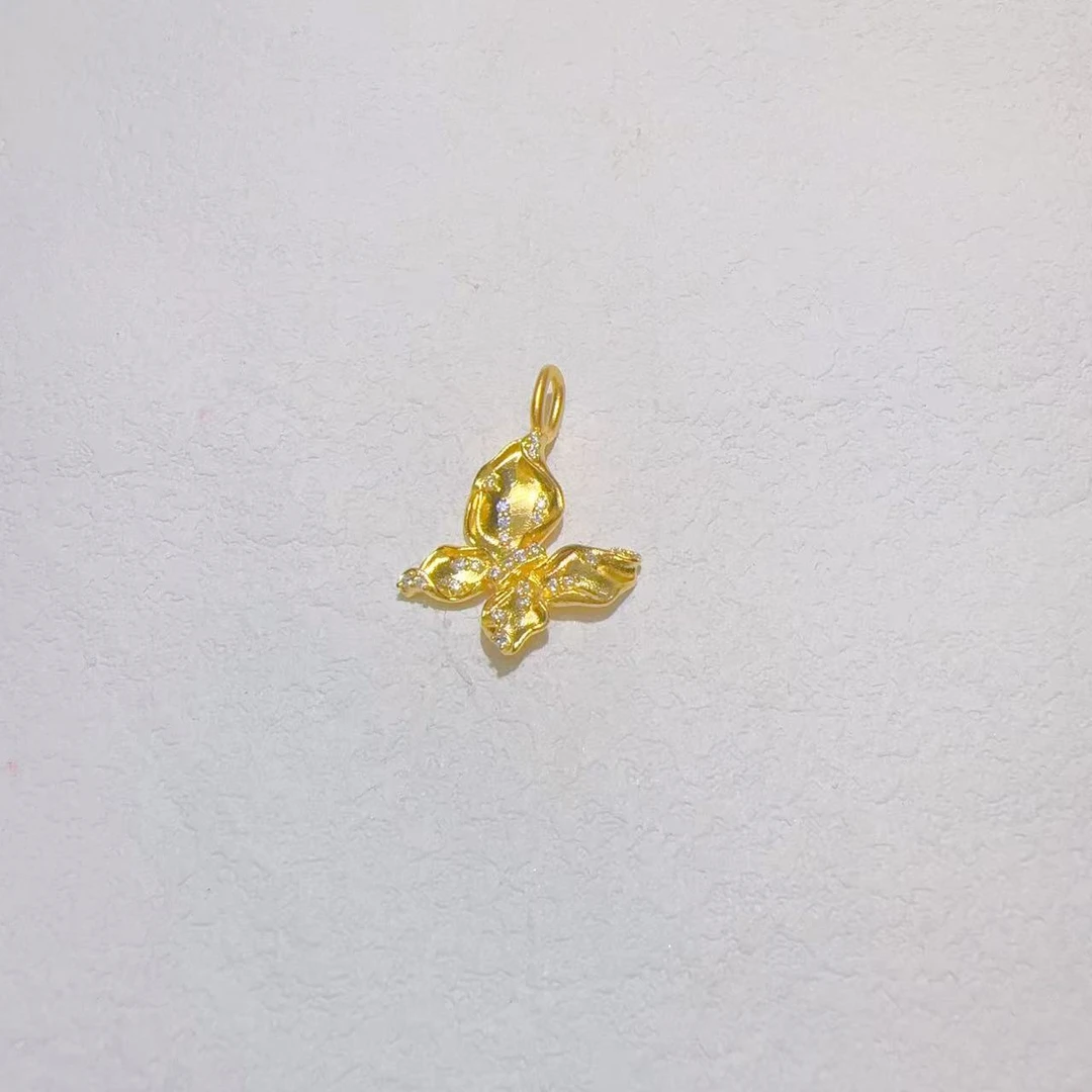 足金精工蝴蝶挂坠  时尚精致吊坠/克数±0.01