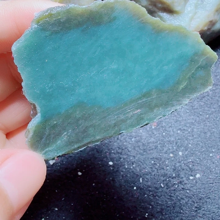 未镶嵌和田玉（糖玉）珠宝半成品