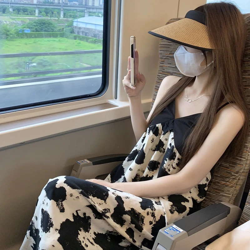 法式港味复古chic长裙赫本风气质显瘦黑色碎花吊带连衣裙子女夏季