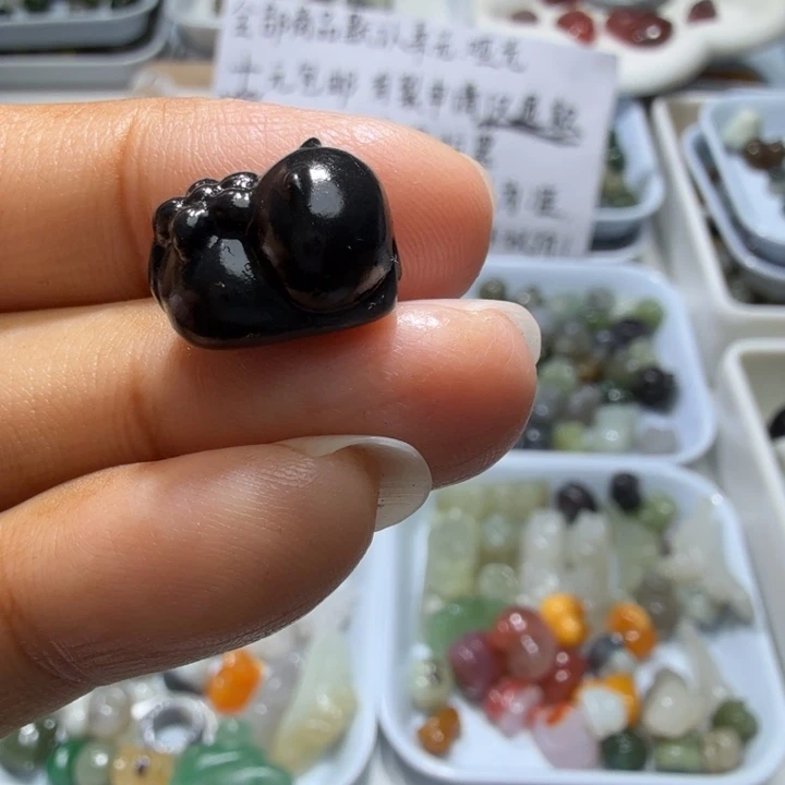 和田玉未镶嵌珠宝奇石