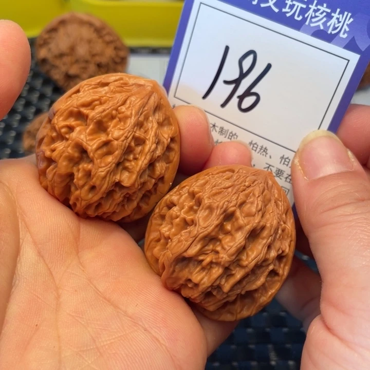 桃核把件39虎头196。。。。。。。。