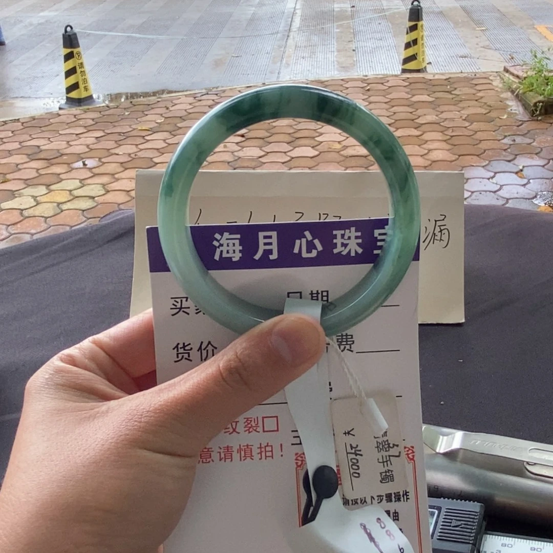 翡翠未镶嵌手镯手镯