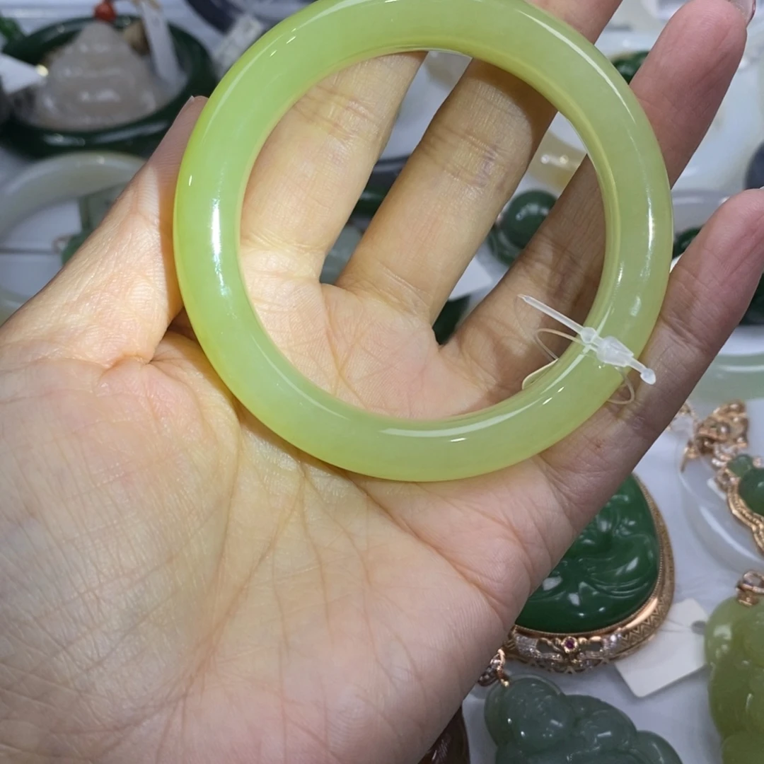 和田玉（黄玉）未镶嵌手镯