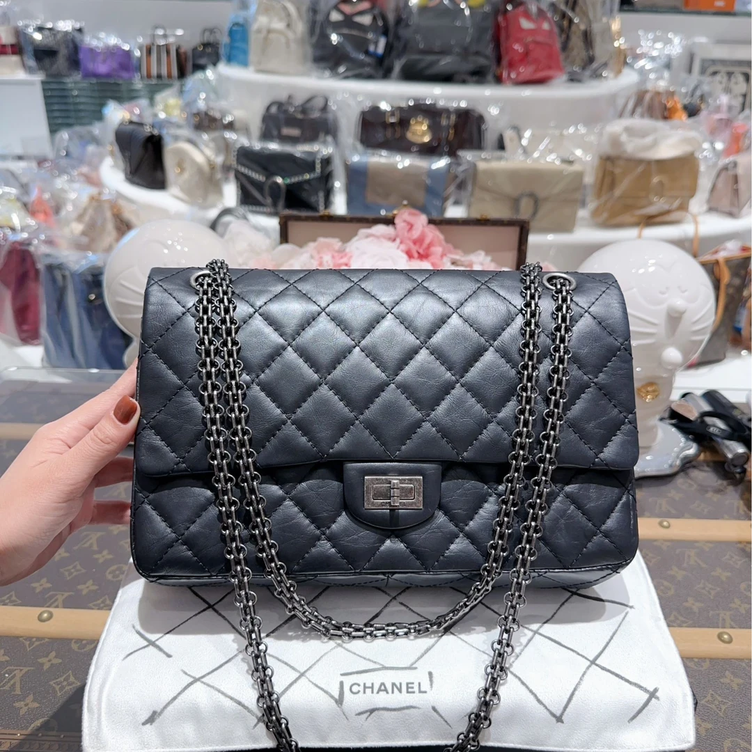 99新 Chanel/香奈儿 2.55 大号黑银双盖链条  包工价90600 22开