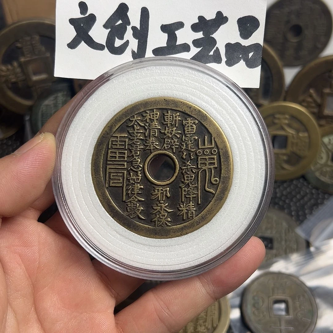 ?***手现代文创工艺品