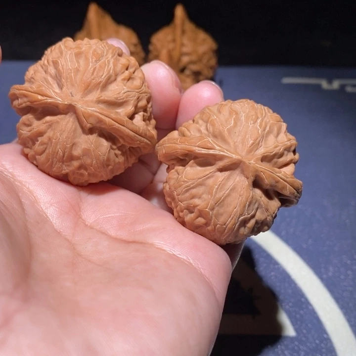 文玩核桃吊坠宫灯