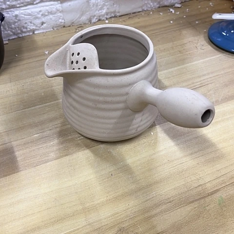 微瑕，明火，口径9高度8约500毫升白色变形