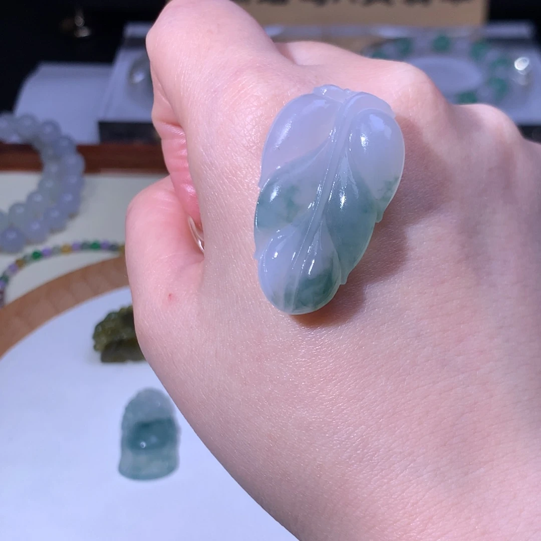 未镶嵌定制翡翠叶子