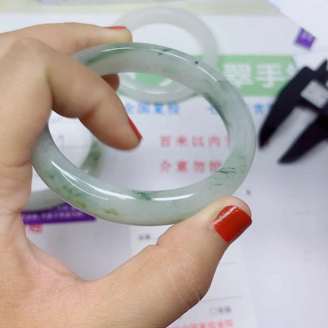 石英质玉未镶嵌手镯21/60