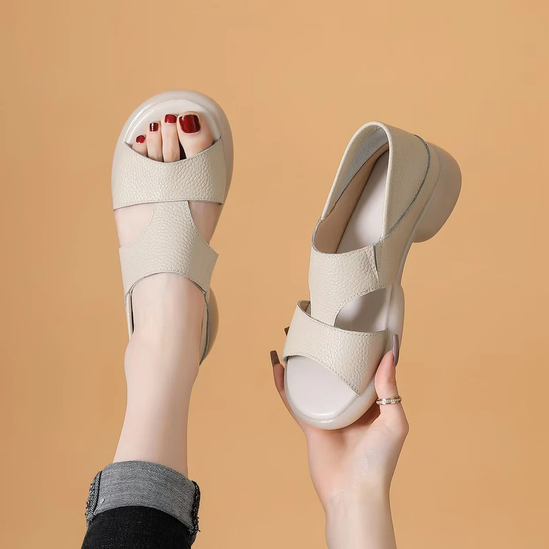 头层牛皮新款露趾民族风罗马凉鞋女款软底时尚百搭两穿夏款沙滩鞋