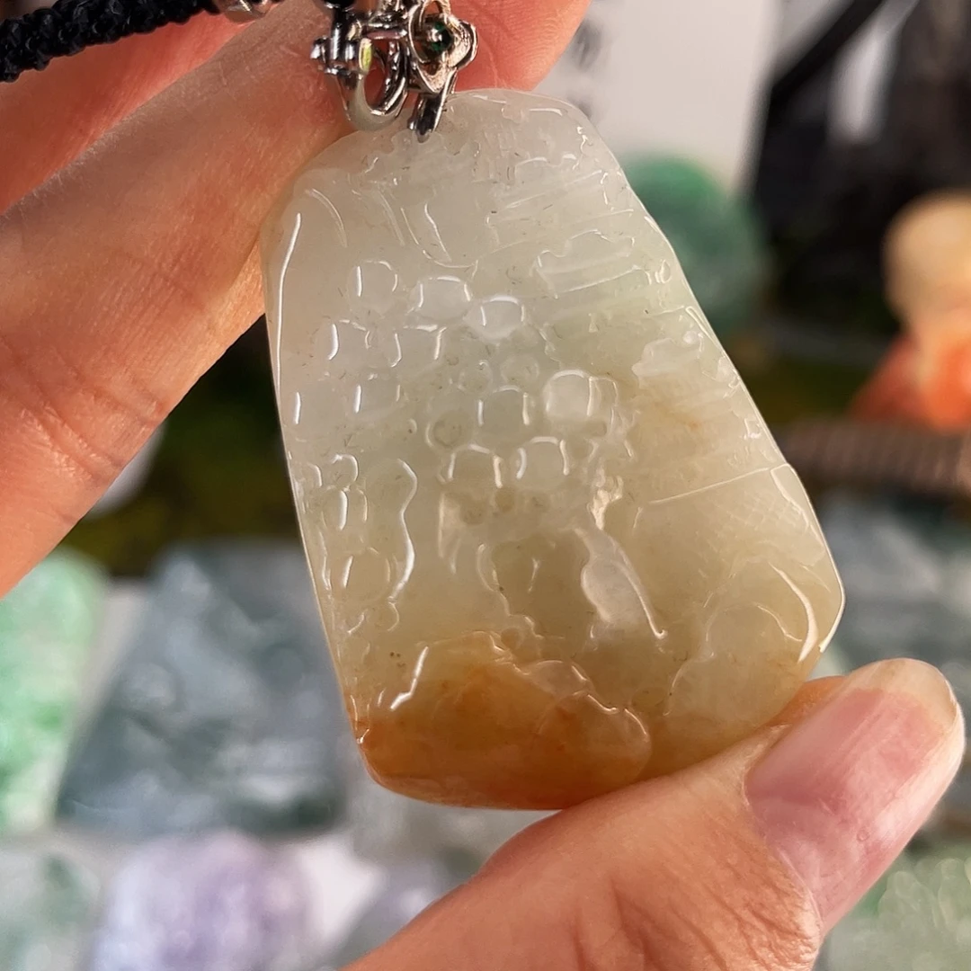 翡翠未镶嵌颈饰山水牌