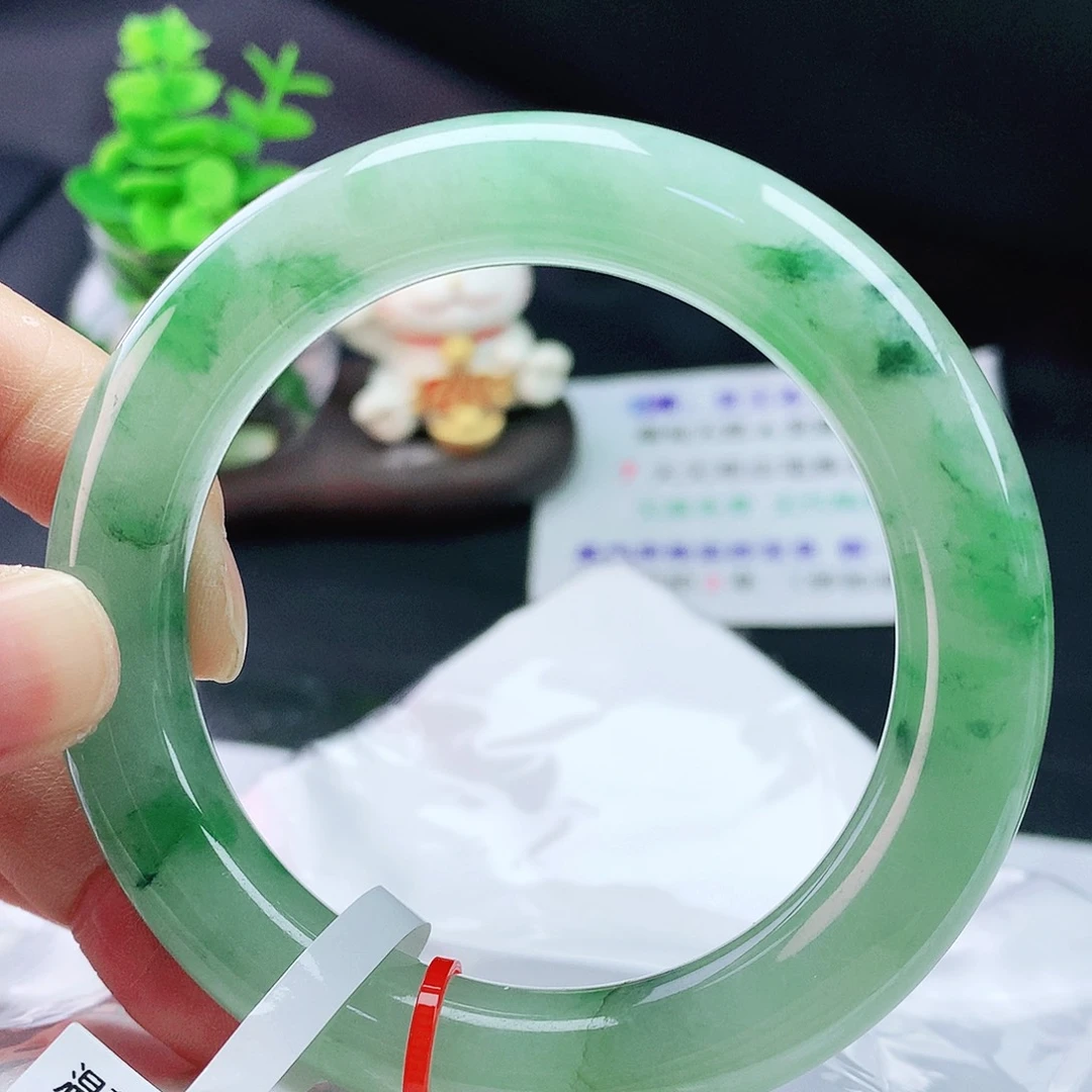 翡翠手镯未镶嵌57胖