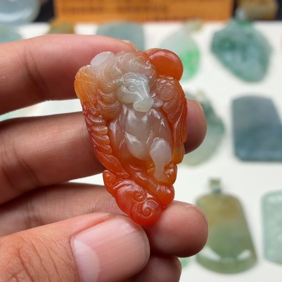 定制翡翠未镶嵌飞马