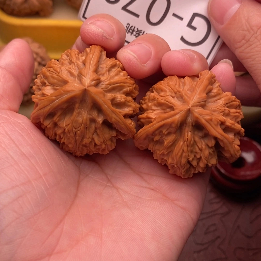 中***起把件文玩核桃玉龙奔40