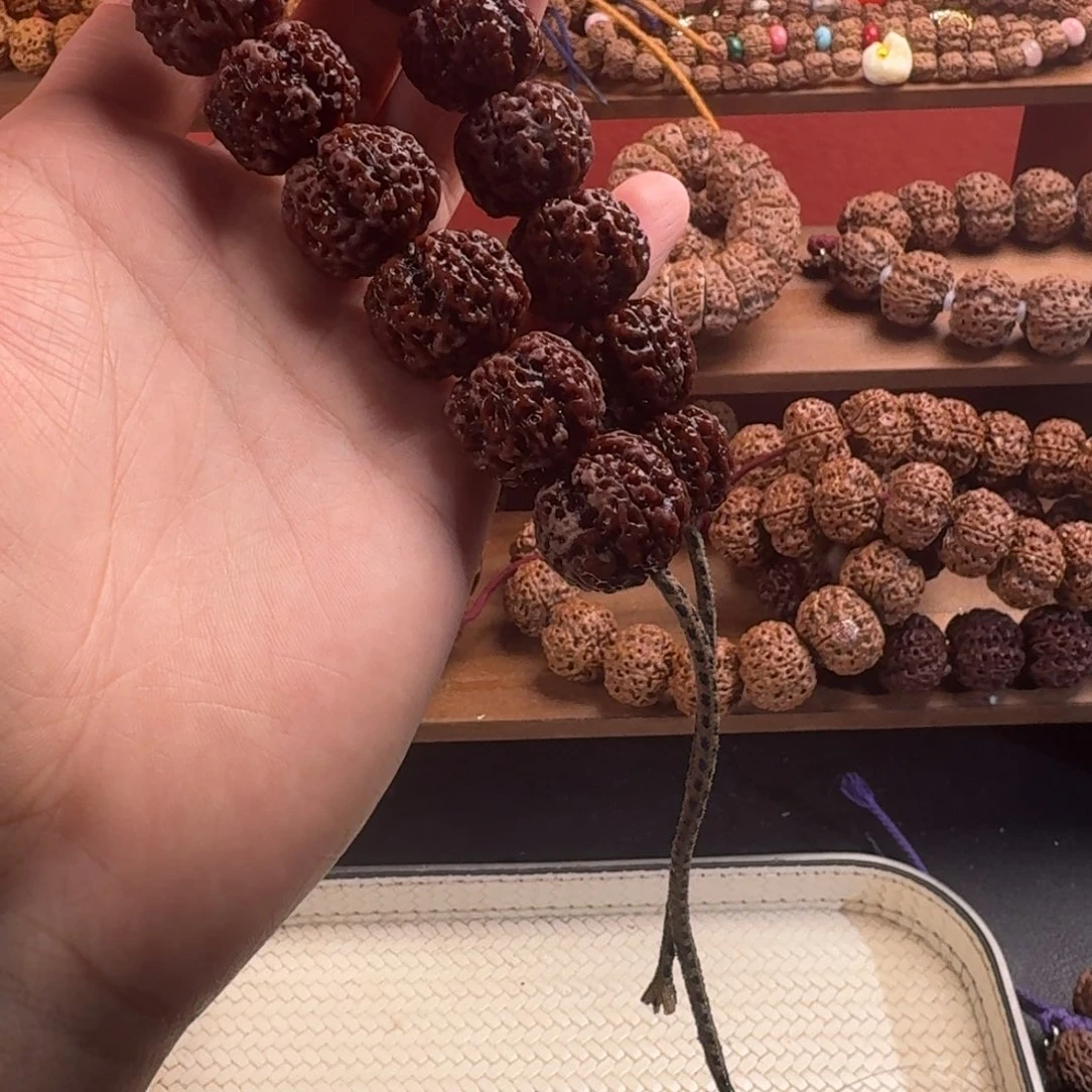 金刚菩提吊坠梁21手持