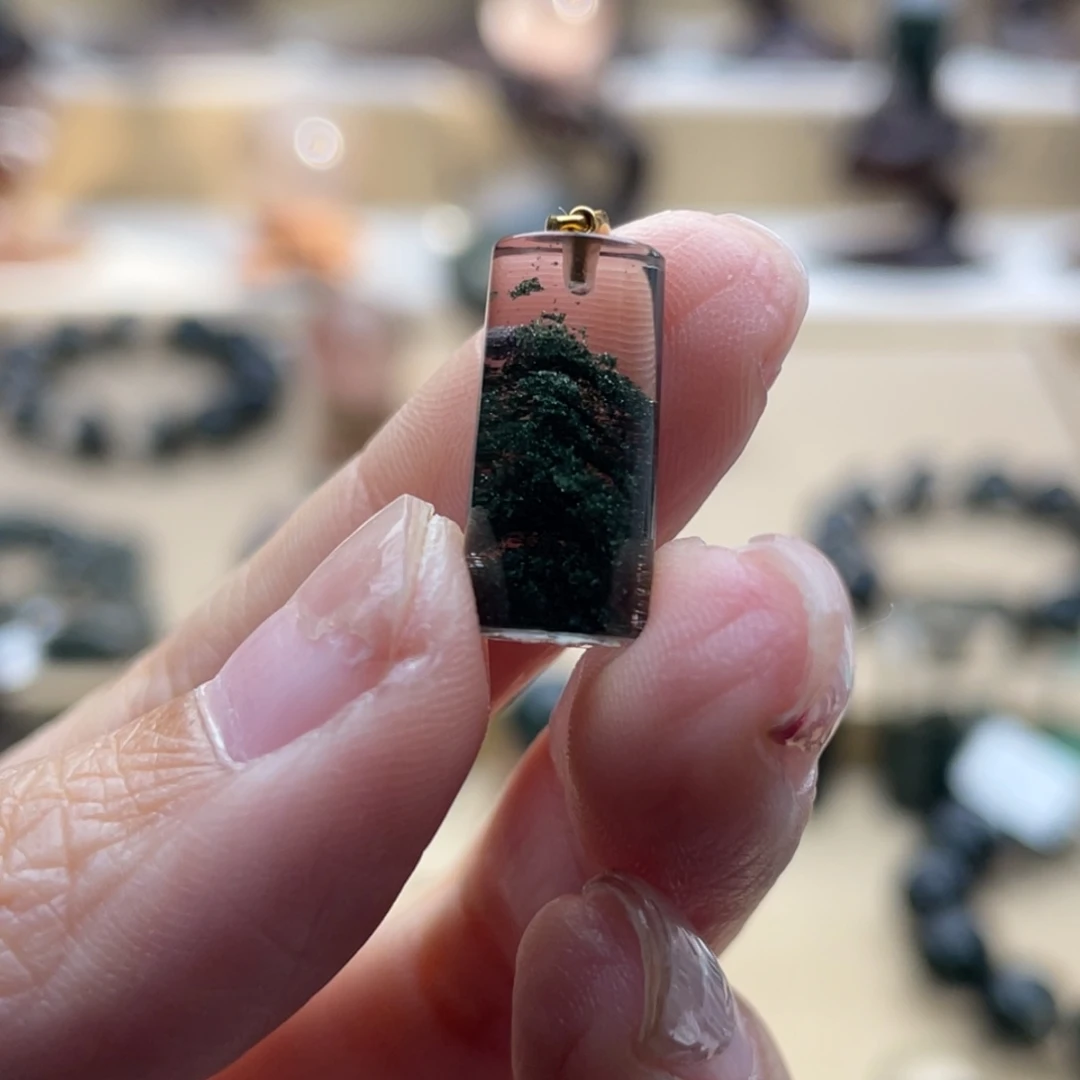 颈饰水晶18K金镶嵌绿幽灵吊坠