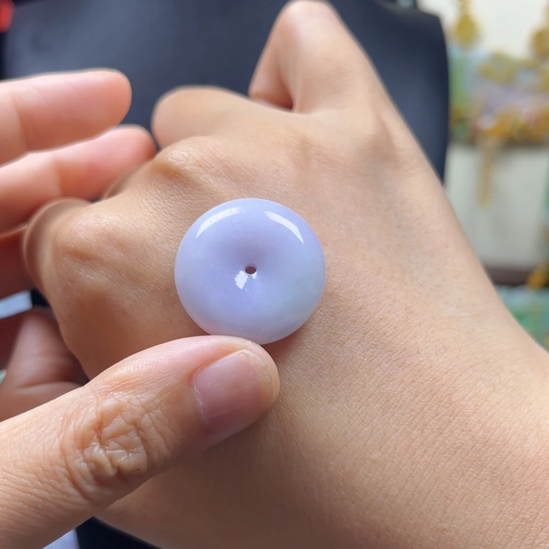 翡翠未镶嵌颈饰平安扣