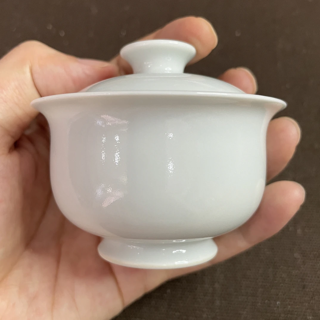 仿古泥甜白釉盖碗