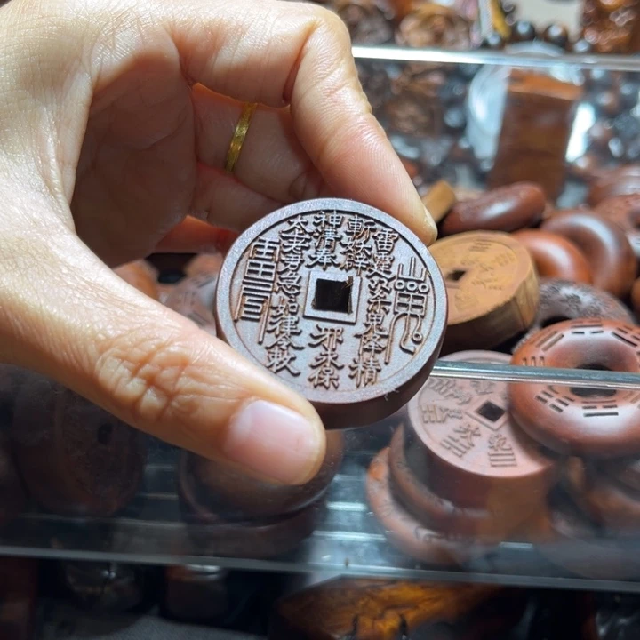 木雷击枣木钱花手把件