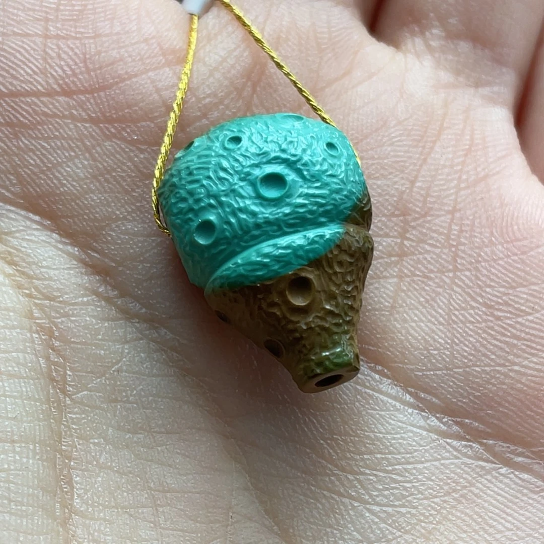 绿松石未镶嵌颈饰