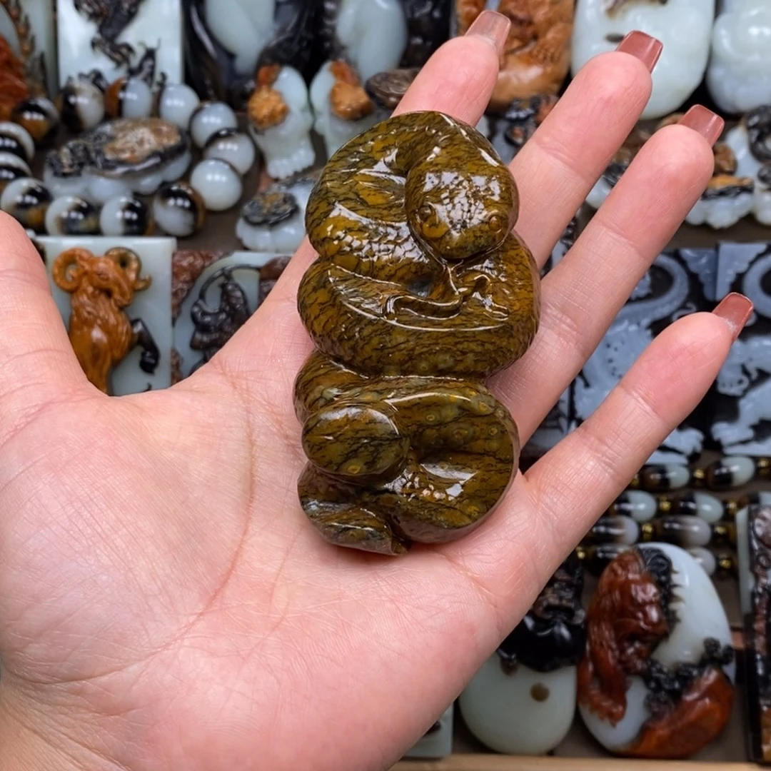 颈饰未镶嵌和田玉