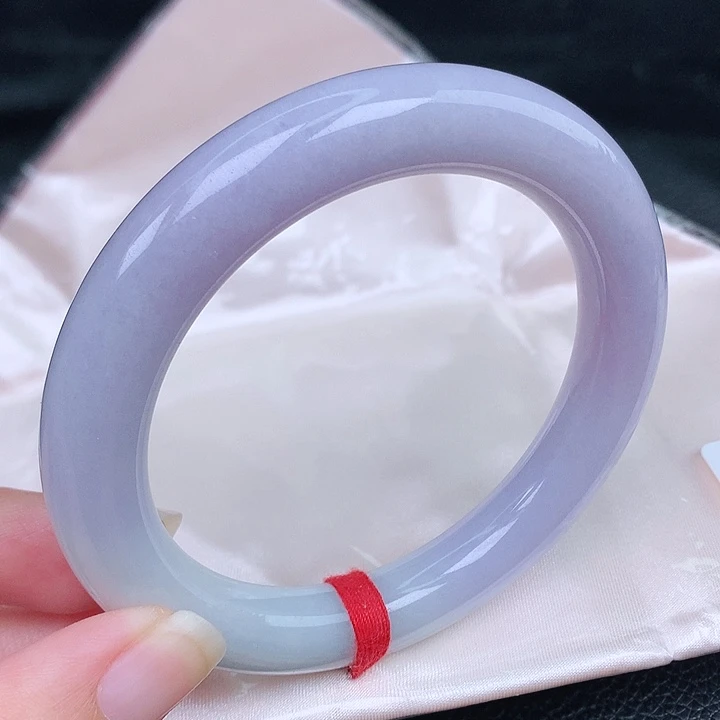 未镶嵌手镯（圆镯）翡翠天然