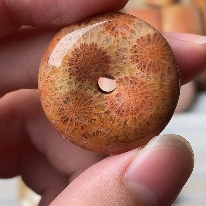 慈***心硅化玉未镶嵌颈饰