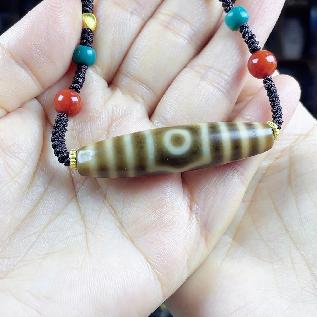 玛瑙/玉髓合金颈饰张魁