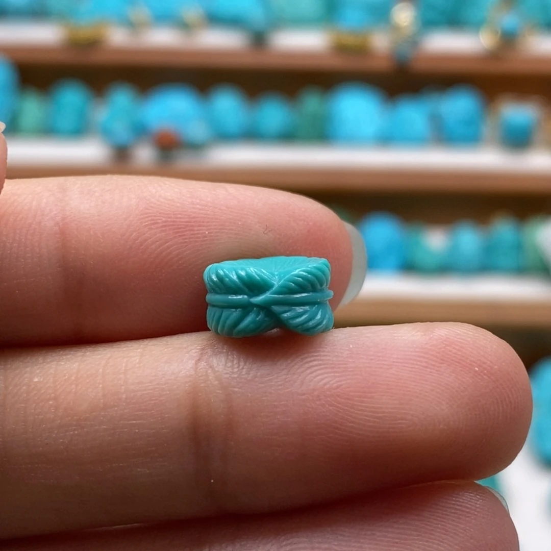 绿松石颈饰未镶嵌