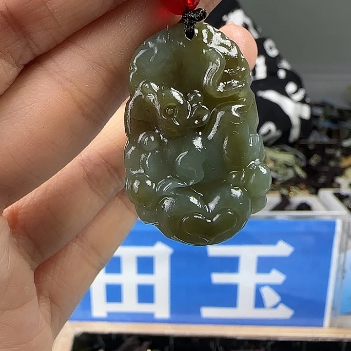 颈饰未镶嵌和田玉