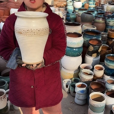 20口32高瑕疵盆子。