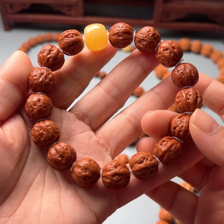 文玩核桃吊坠野生小核桃