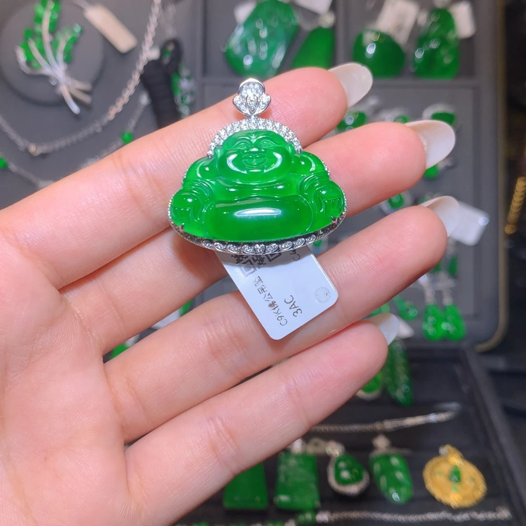 颈饰9K金镶嵌翡翠佛公