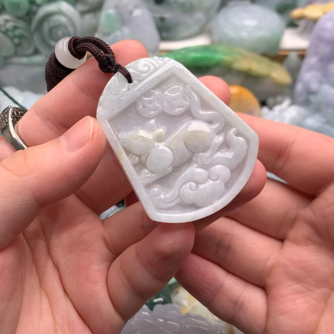 吊坠(不含链)未镶嵌翡翠