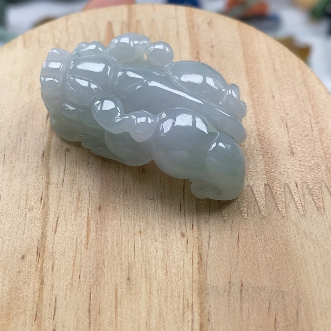 翡翠未镶嵌颈饰多人如意貔貅吊坠