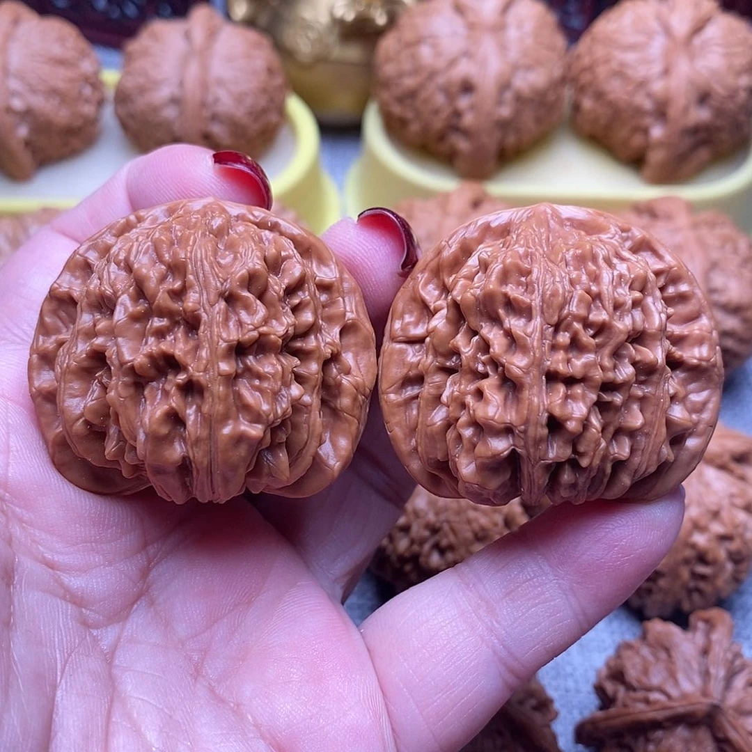 文玩核桃把件红皮四座楼43尺