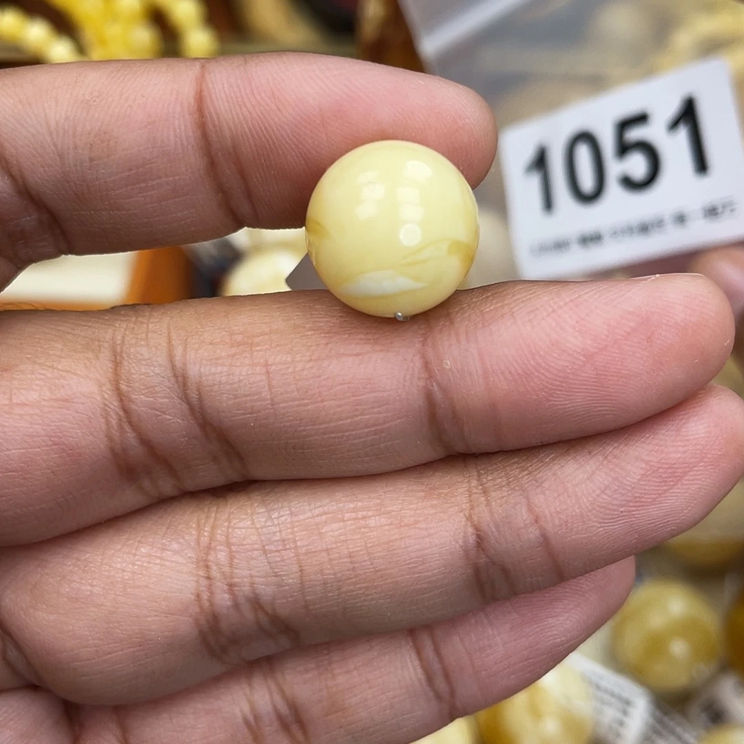 蜜蜡未镶嵌珠宝奇石14.8
